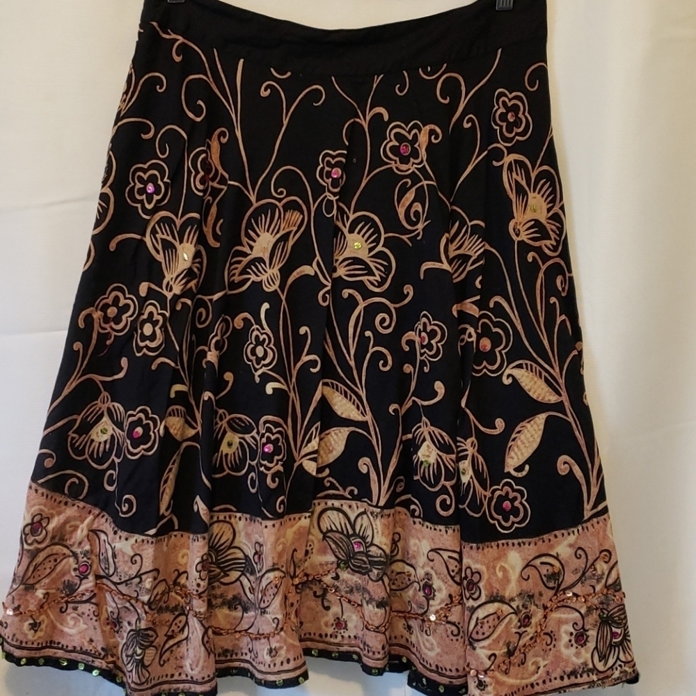 Magazine skirt size large